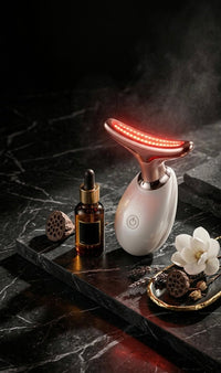 FrostVibe™ electric gua sha thermal heat mode — 42°C deep serum absorption and facial lifting device — red light therapy gua sha FrostVibe